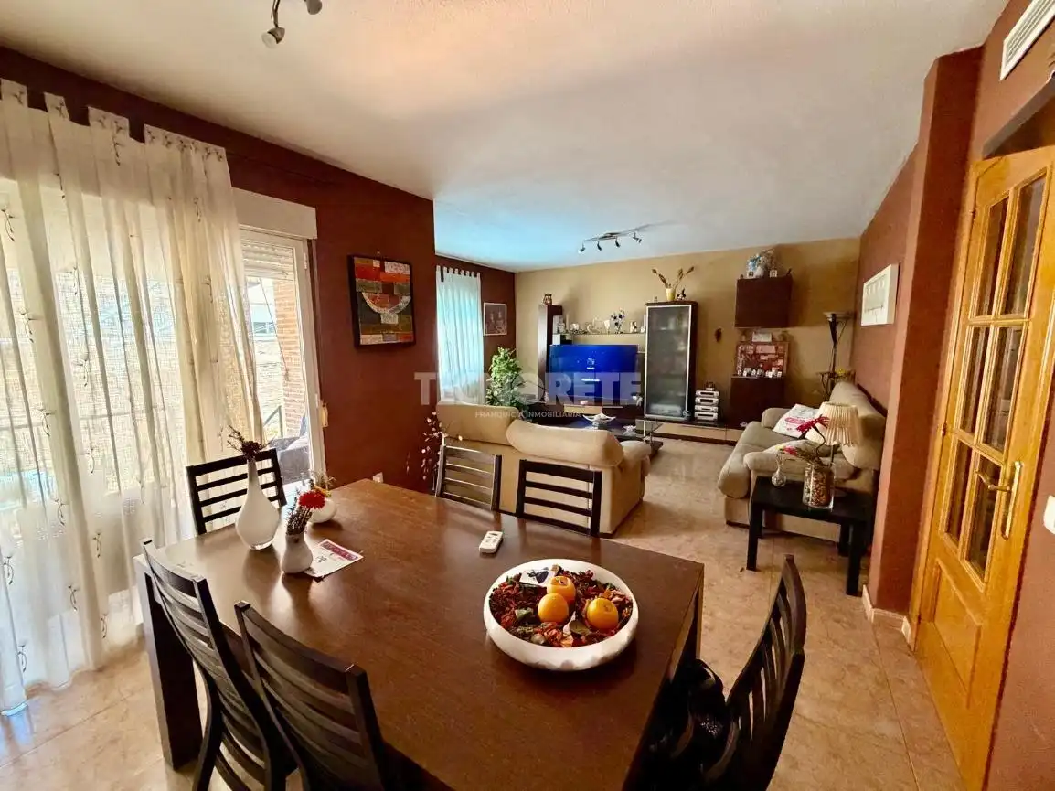Comedor de Casa adosada en venta en Illescas con Aire acondicionado