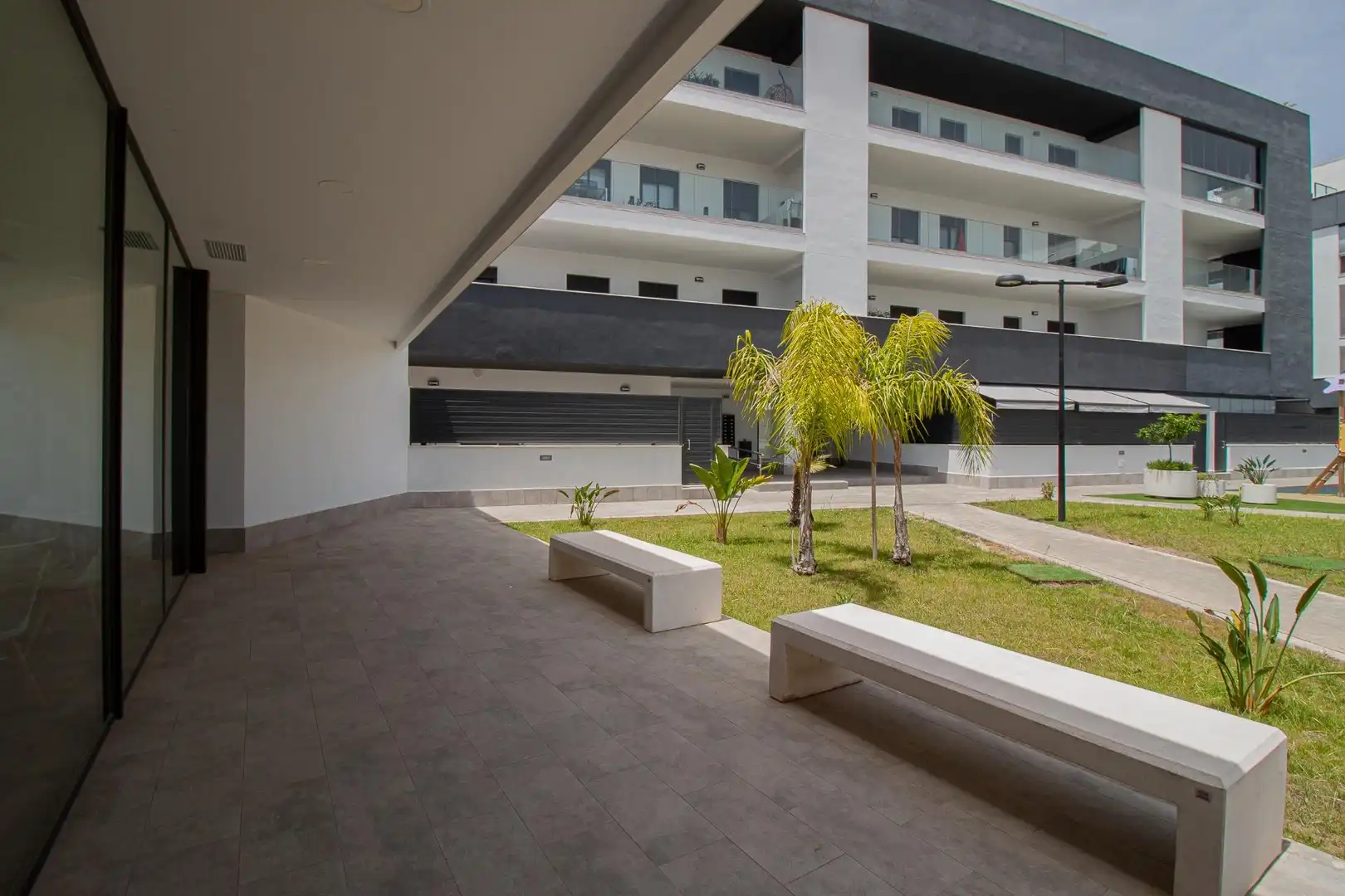 Terraza de Piso de alquiler en La Rinconada con Aire acondicionado, Jardín privado y Terraza