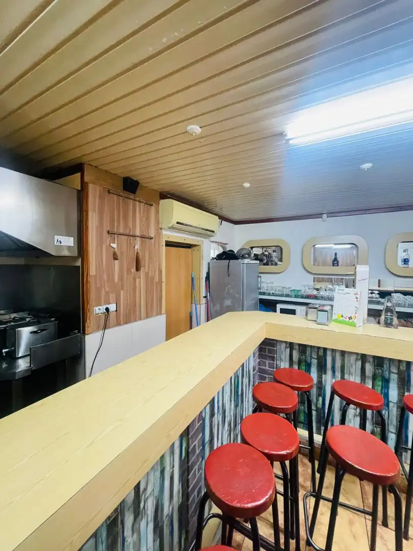 Cocina de Local de alquiler en Santa Coloma de Gramenet