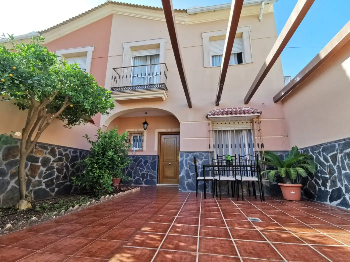 Casa adosada en venta en Benamejí