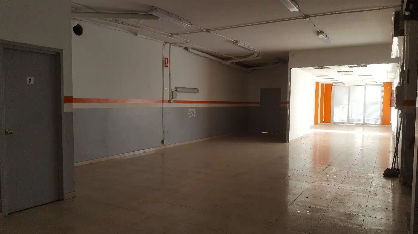 Local en venda a Avinguda de la Generalitat, 2, Vilallonga del Camp