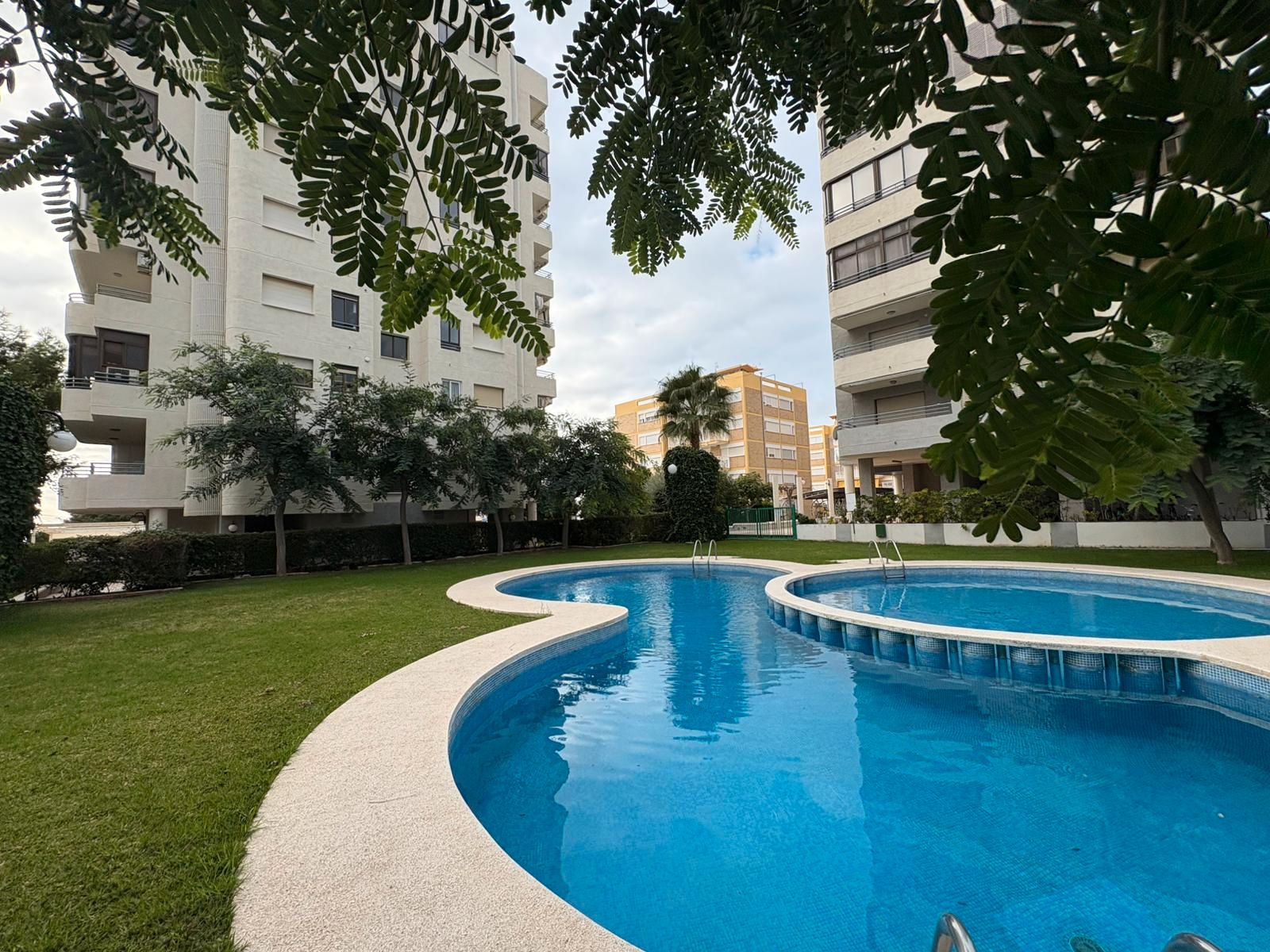 Piscina de Apartamento en venta en Benicasim / Benicàssim con Terraza y Piscina comunitaria
