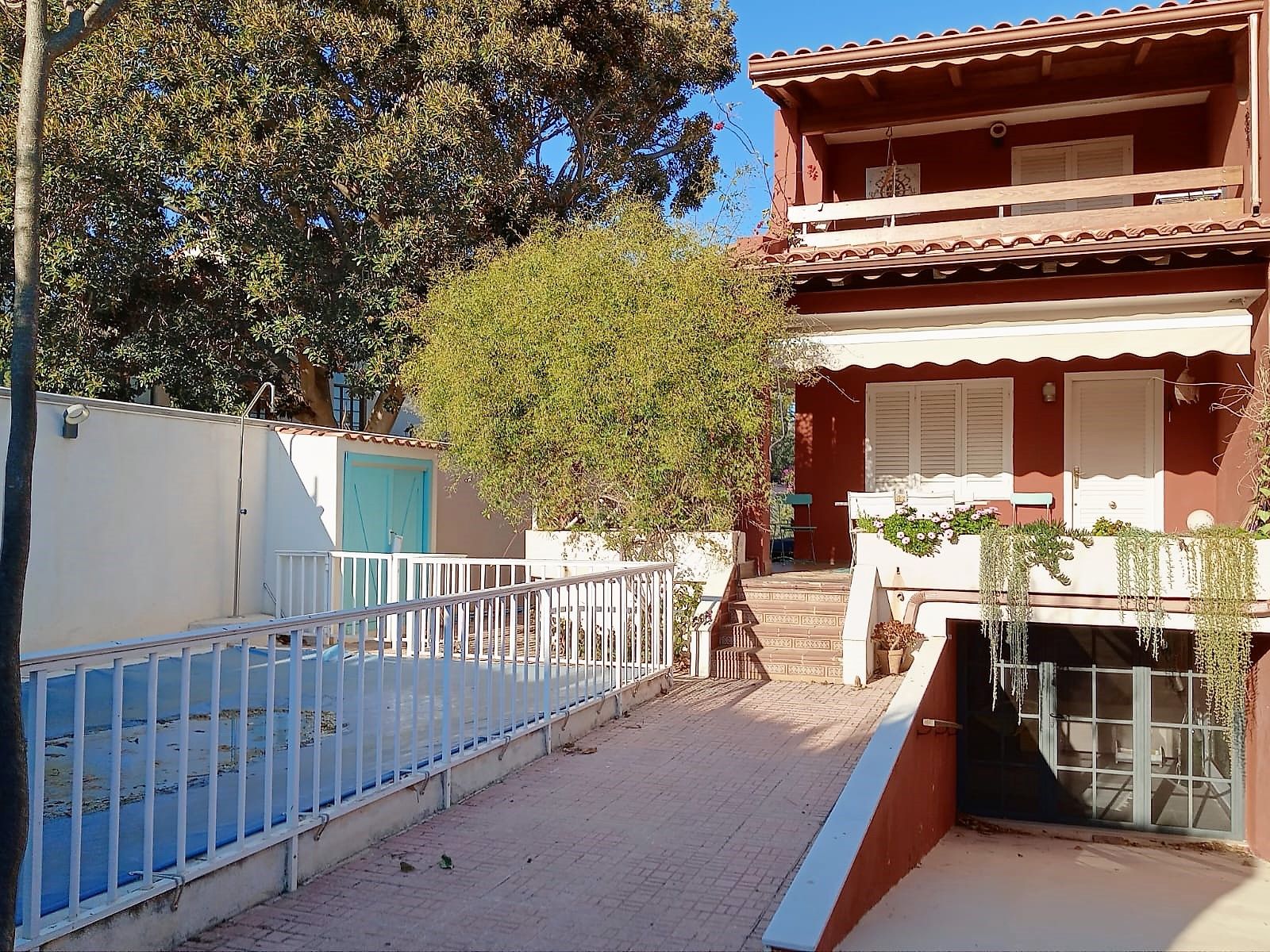 Jardí de Casa adosada de lloguer en Benicasim / Benicàssim amb Aire condicionat, Jardí privat i Parquet