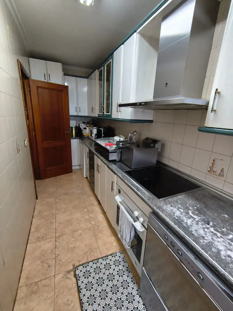 Cuina de Casa o xalet en venda en Navales