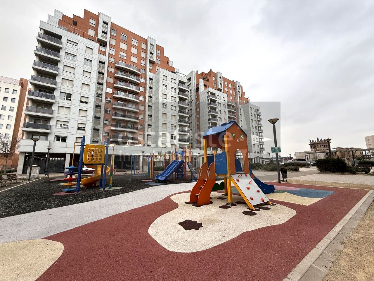 Vista exterior de Pis en venda en Burjassot amb Terrassa