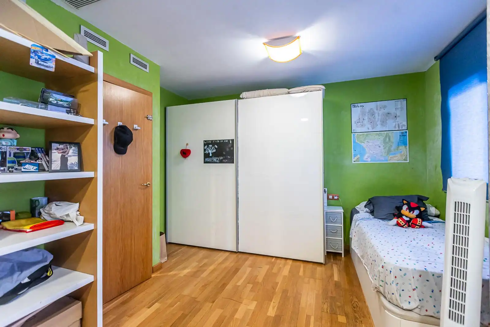 Habitación de Piso en venta en Sabadell con Aire acondicionado, Calefacción y Parquet