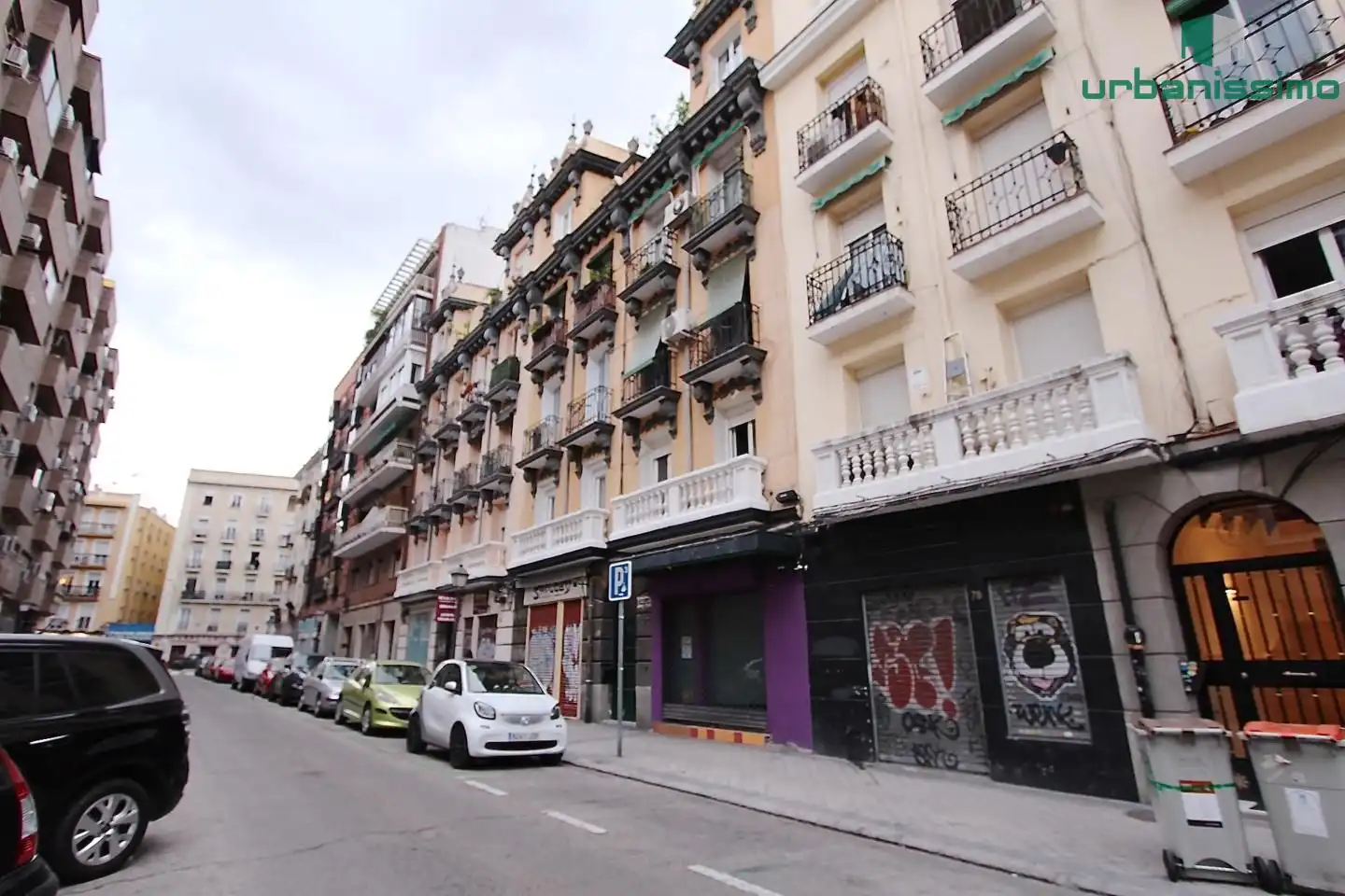 Exterior view of Apartments for sale in Madrid  with Air Conditioner