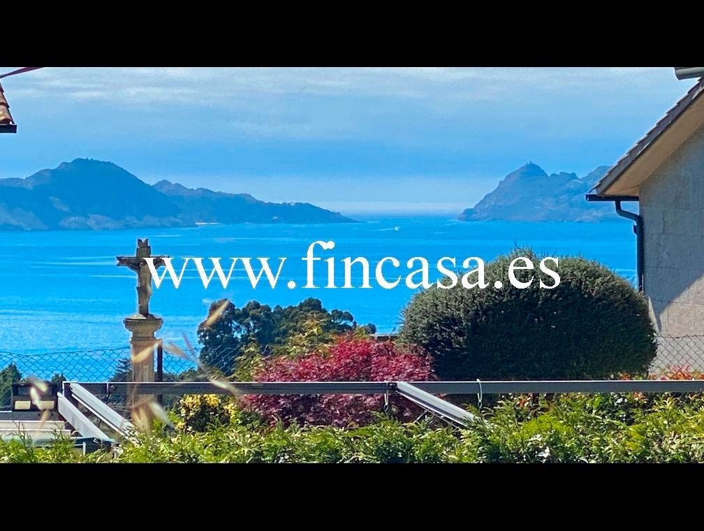 Vista exterior de Casa o chalet en venta en Vigo  con Jardín privado, Parquet y Terraza