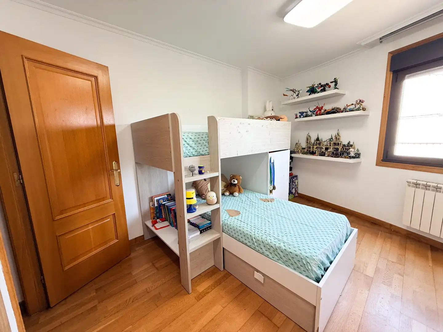 Habitación de Piso en venta en Vilagarcía de Arousa con Calefacción, Parquet y Terraza