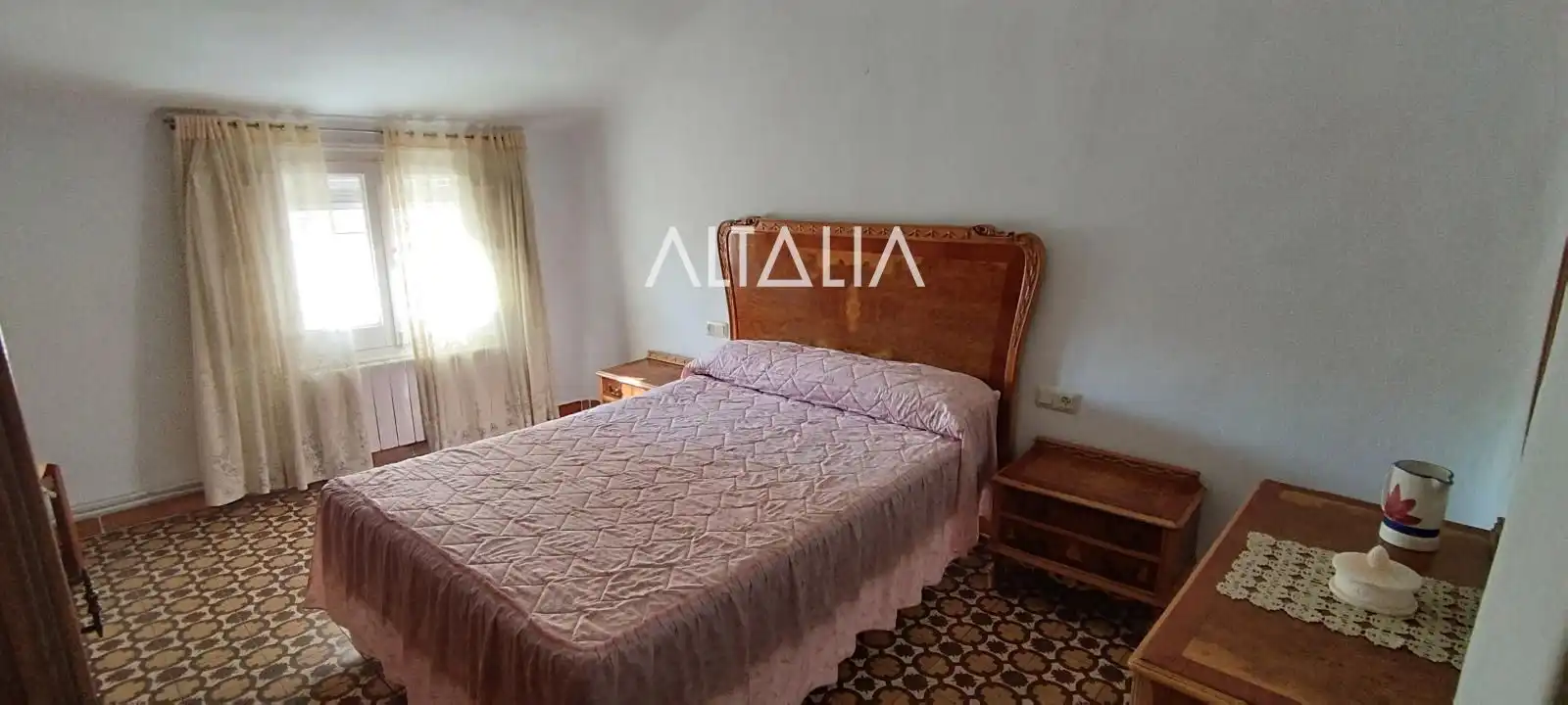 Dormitori de Casa o xalet en venda en Cuenca amb Calefacció, Jardí privat i Balcó