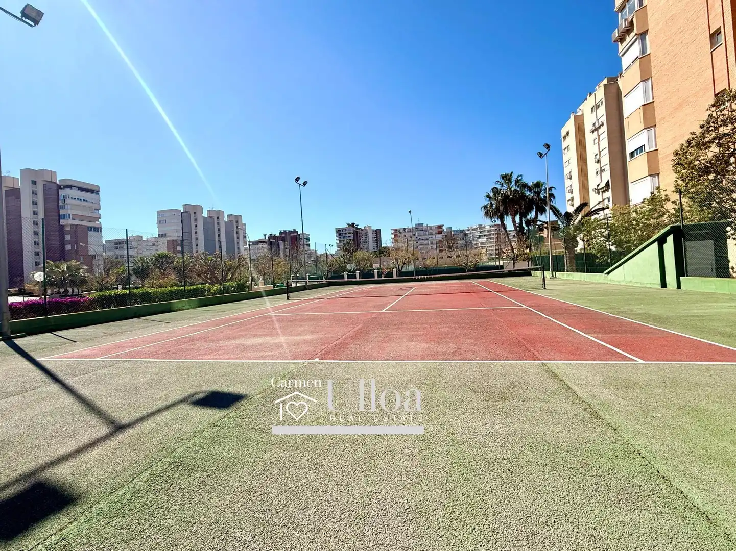 Vista exterior de Apartamento en venta en Alicante / Alacant con Jardín privado y Piscina comunitaria