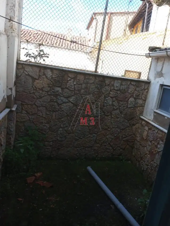 Finca rústica en venda en La Robla  amb Jardí privat i Traster
