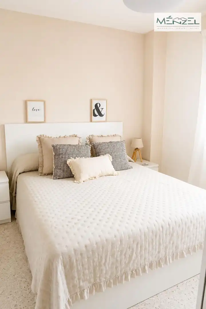Bedroom of Flat for sale in Sevilla
