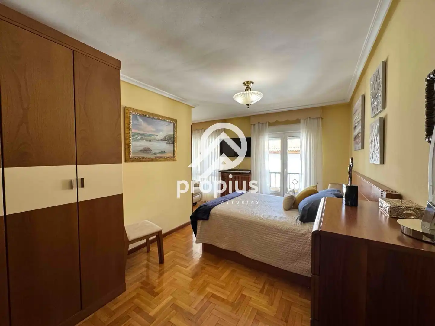 Piso en venta en Pedro Antonio Menendez, Parque San Francisco - Uría