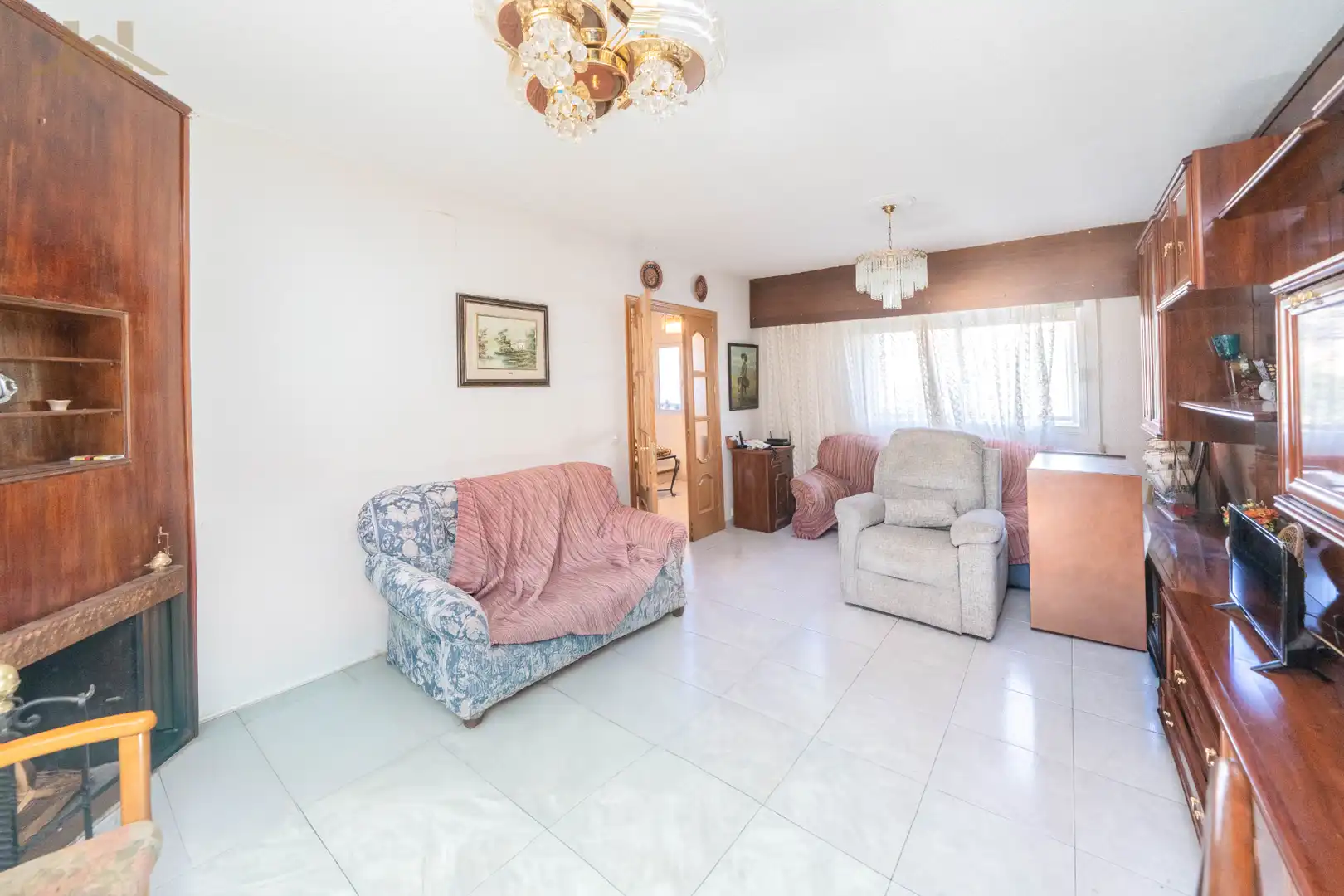 Sala d'estar de Casa adosada en venda en Pozuelo de Alarcón amb Aire condicionat, Jardí privat i Terrassa