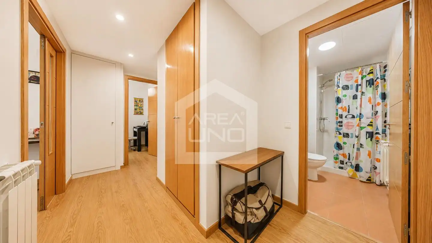 Flat for rent in Fuenlabrada  with Air Conditioner, Heating and Storage room