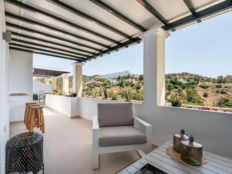 Apartment with terrace to rent in La Quinta, imagen 17