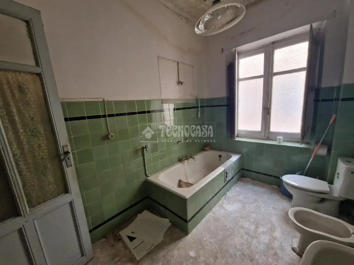 Baño de Piso en venta en Palencia con Calefacción, Trastero y Balcón
