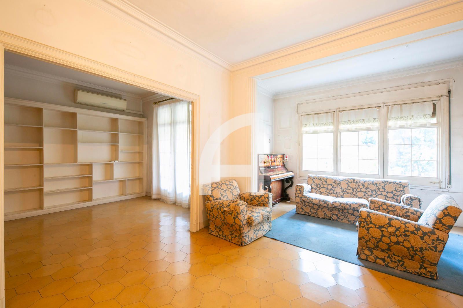 Living room of Flat for sale in  Barcelona Capital  with Heating, Terrace and Balcony