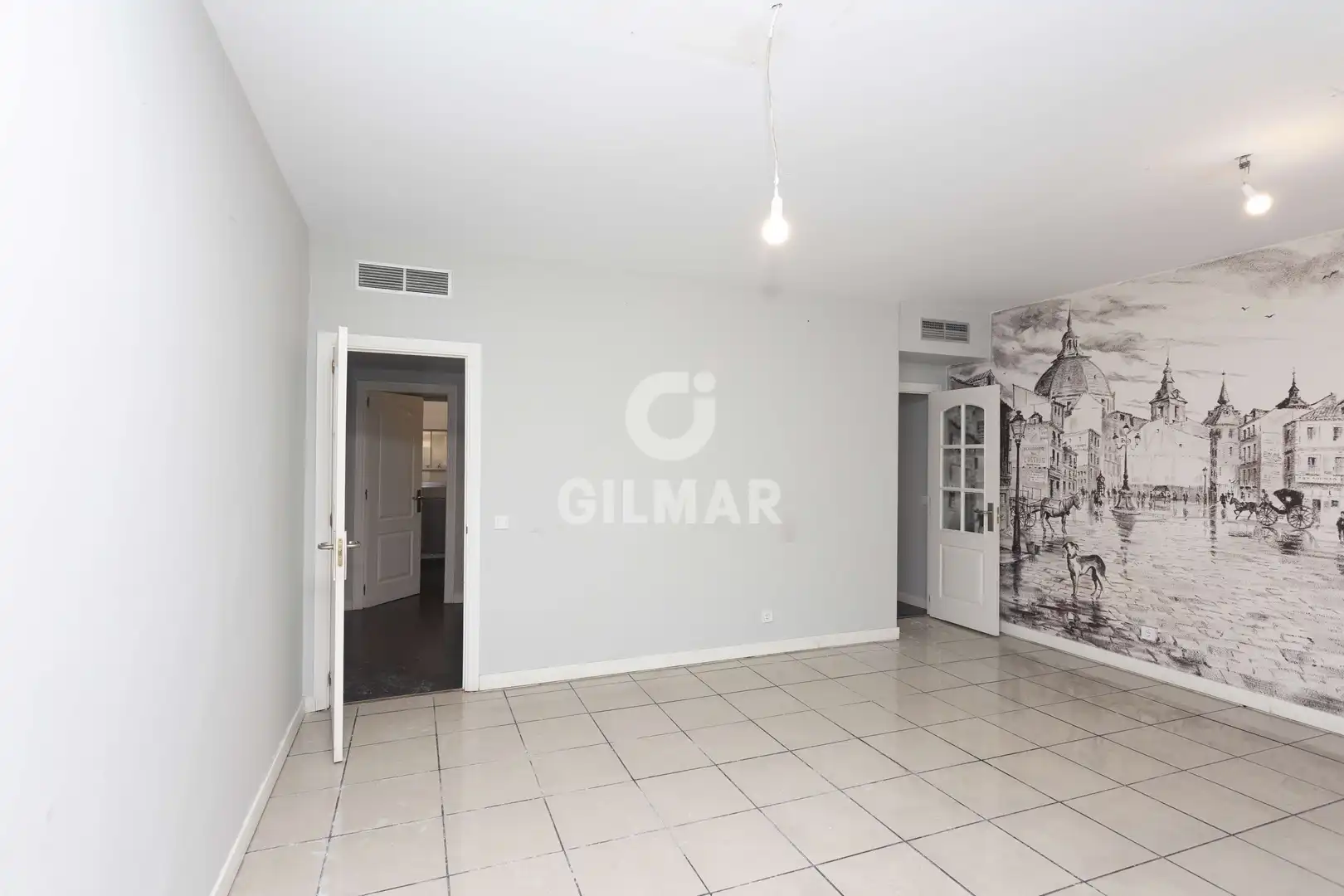 Habitación de Piso en venta en Madrid con Calefacción