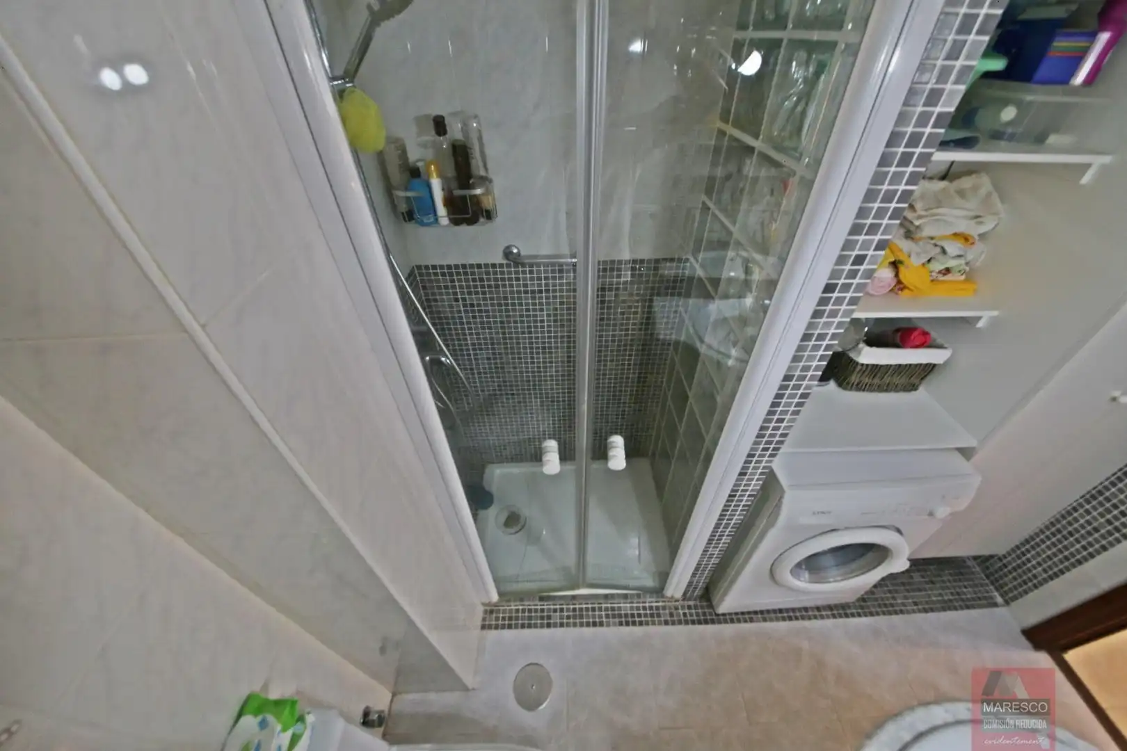 Bathroom of Flat for sale in Fuengirola  with Terrace, Storage room and Community pool