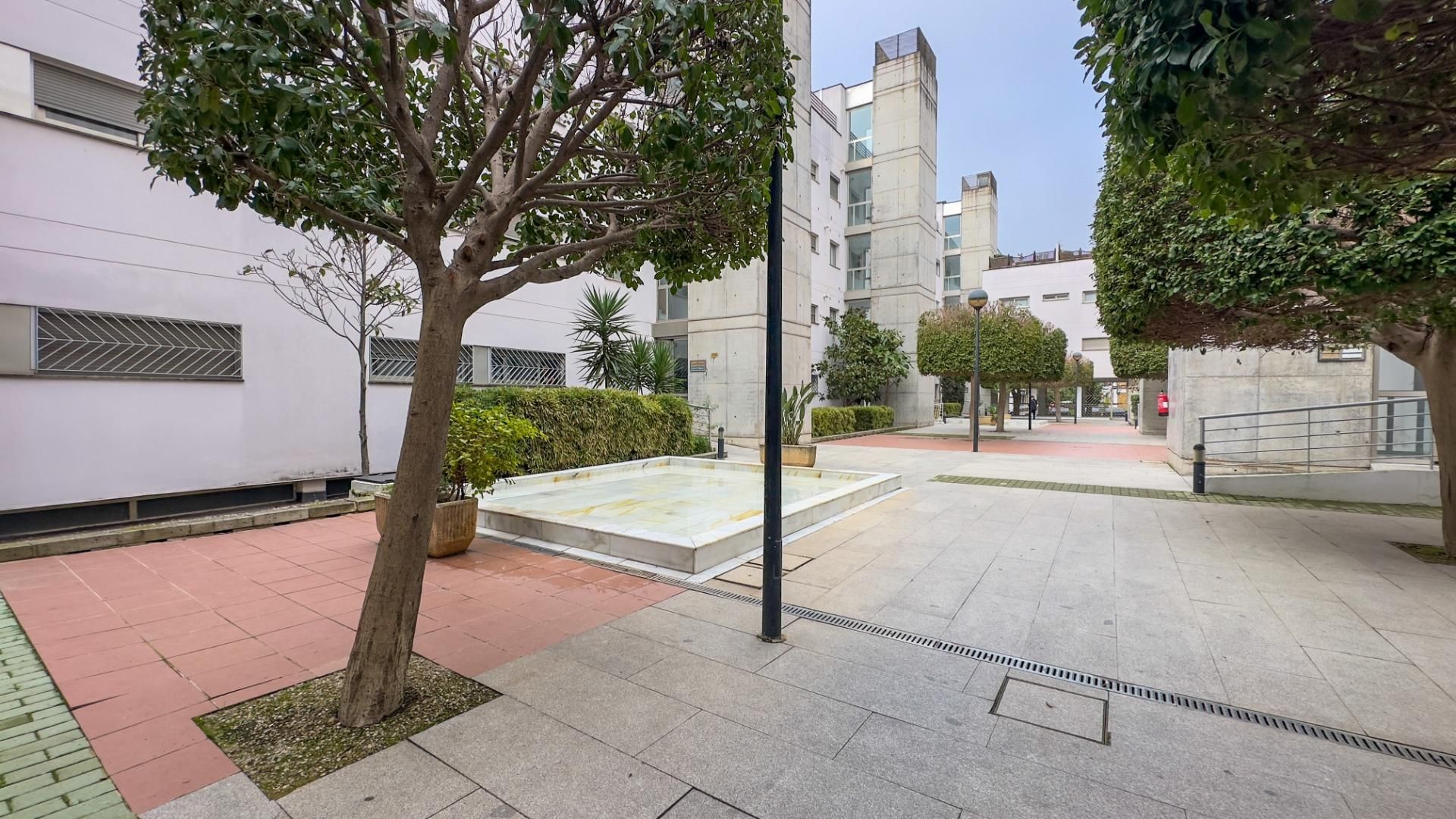 Piso de alquiler en Calle Rafael de la Hoz Arderius, Huerta de la Reina - Trassierra, Noroeste