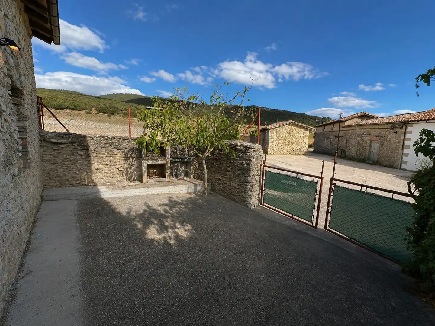 Terrassa de Casa o xalet en venda en Valdegovia / Gaubea amb Terrassa, Moblat i Forn