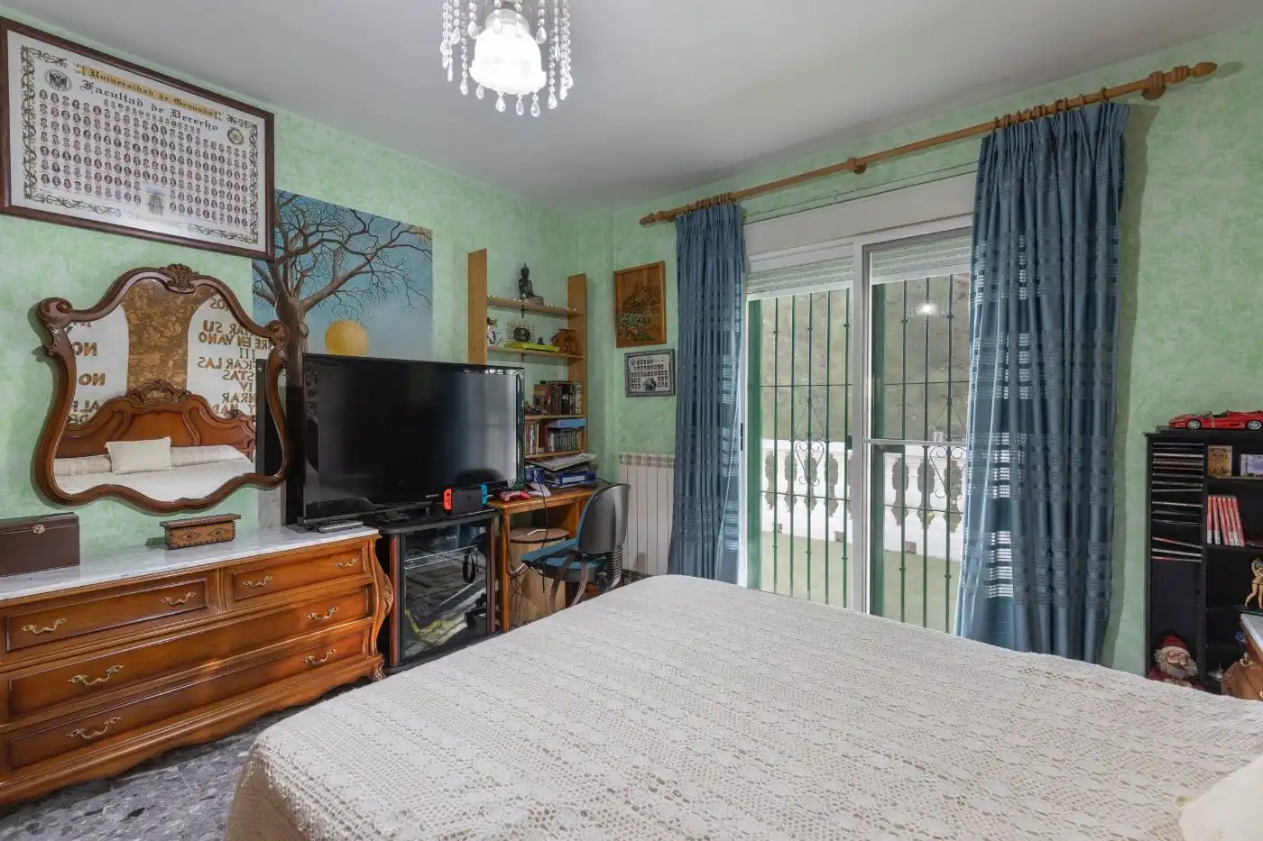 Schlafzimmer von Haus oder Chalet zum Verkauf in Víznar mit Klimaanlage, Heizung und Privatgarten