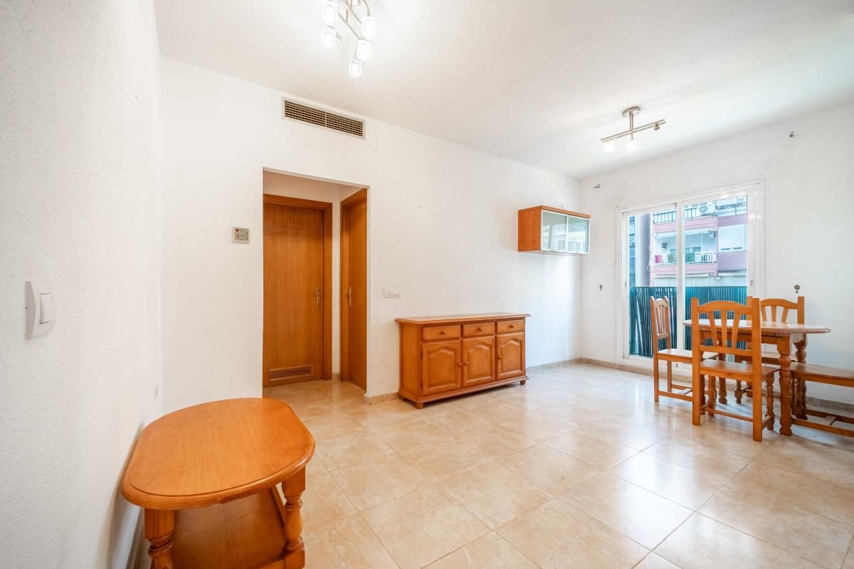 Flat for sale in C. Héroe de Sostoa, Girón - Las Delicias