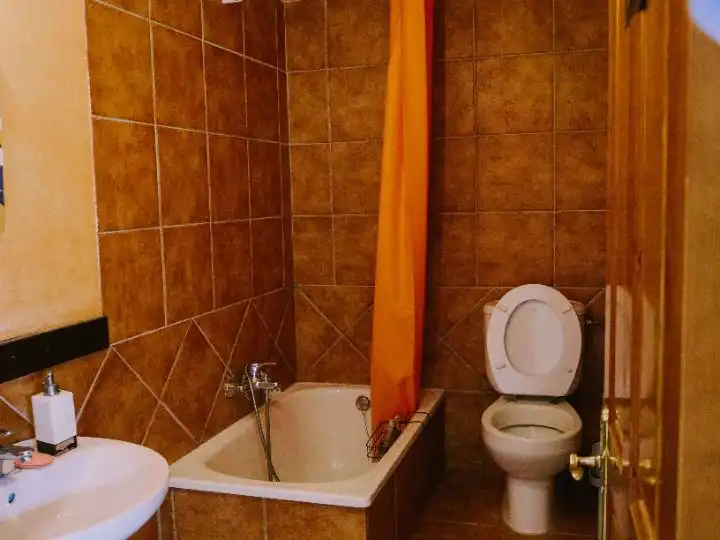 Bathroom of Houses for sale in Husillos , Palencia
