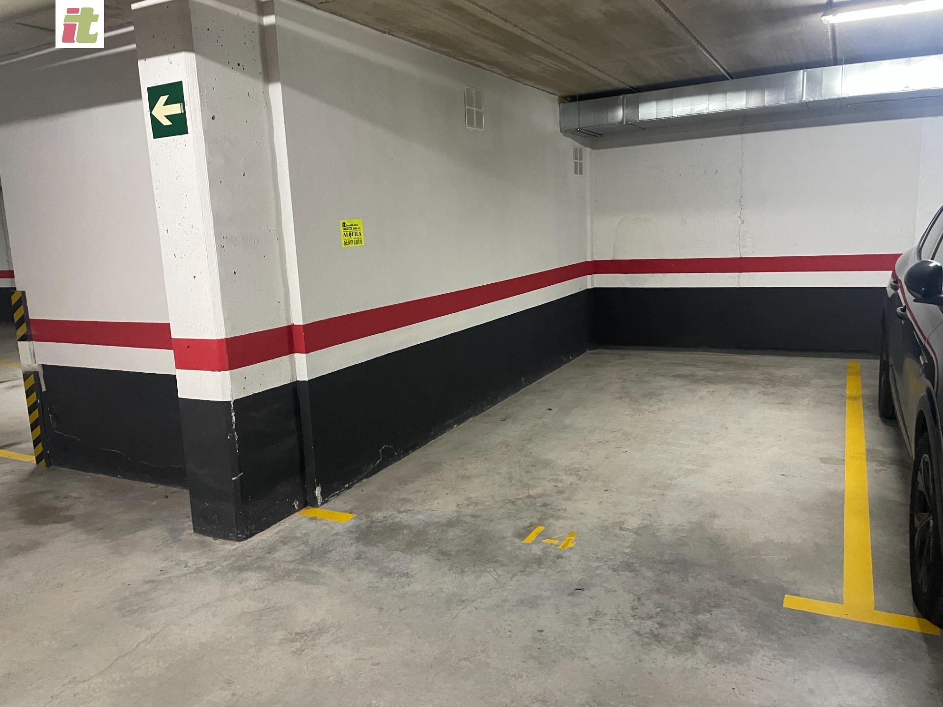 Parking of Garage to rent in Urduliz