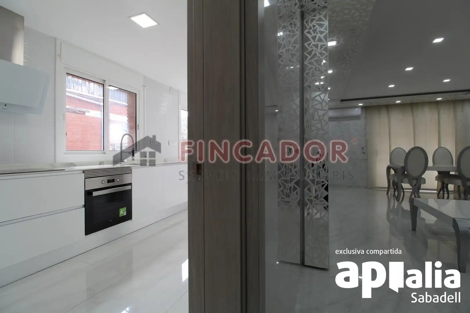 Casa amb terrassa en venda a Carrer dels Pirineus, imagen 19