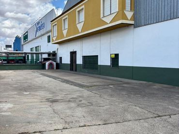 Industrial building for sale in Valdepeñas