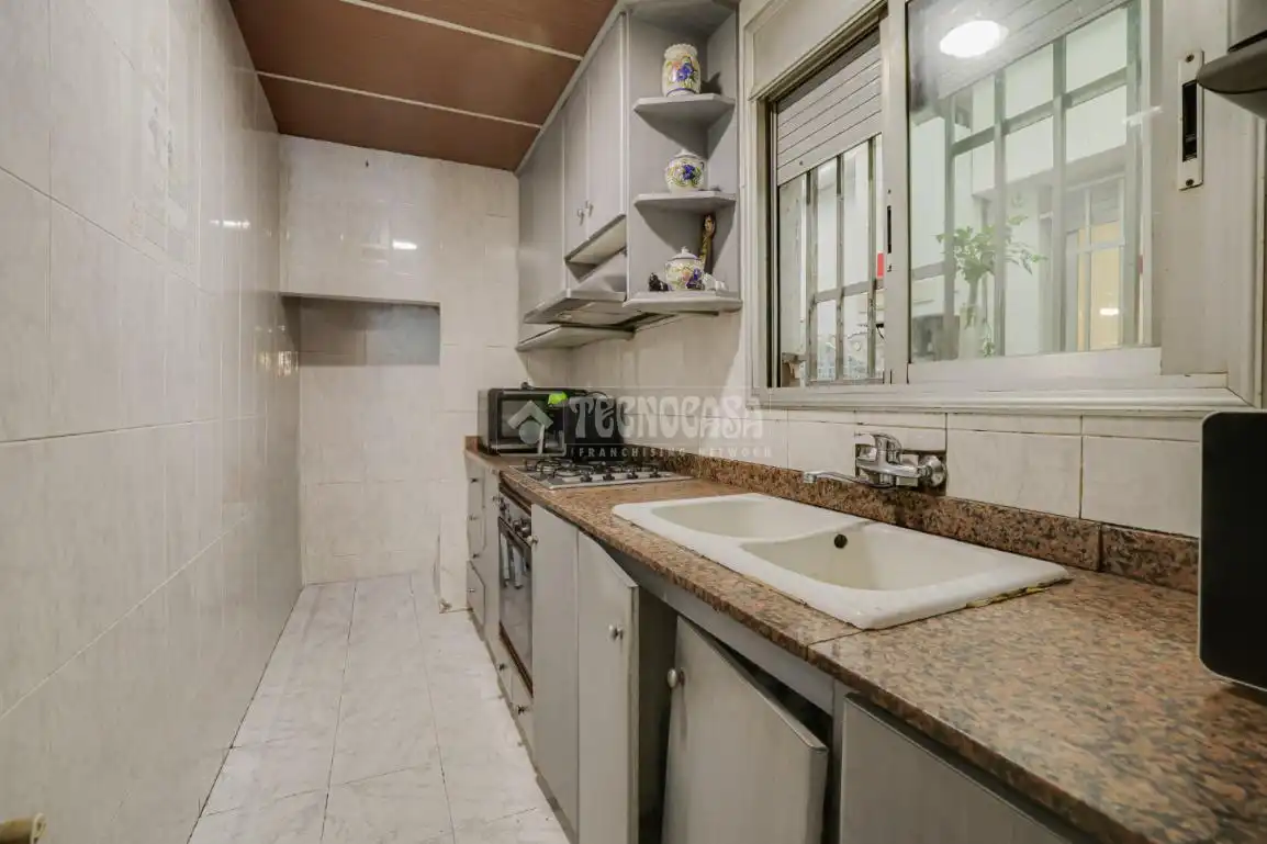 Cuina de Pis en venda en Terrassa amb Terrassa i Balcó