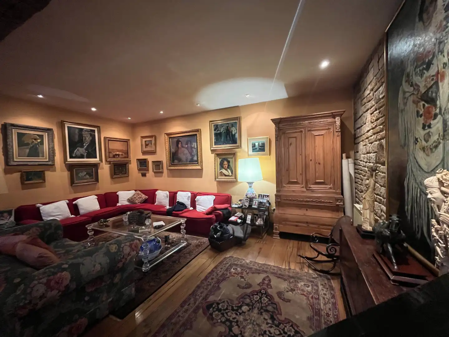 Sala d'estar de Casa o xalet en venda en Castro-Urdiales amb Calefacció, Jardí privat i Terrassa