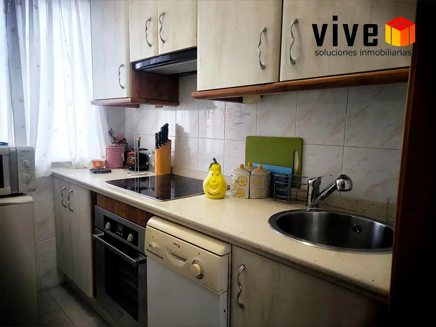 Cocina de Piso en venta en Sevilla con Aire acondicionado