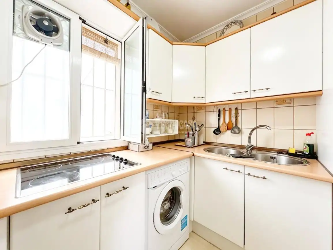 Cocina de Piso en venta en Sevilla con Aire acondicionado, Calefacción y Amueblado