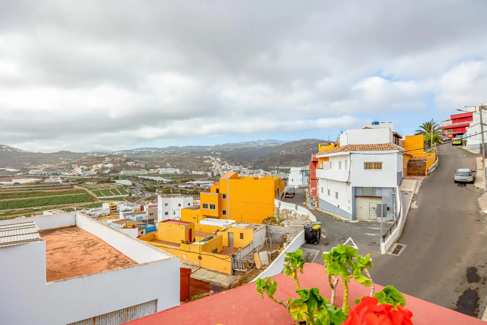 Vista exterior de Casa o chalet en venta en Santa María de Guía de Gran Canaria con Terraza, Trastero y Balcón