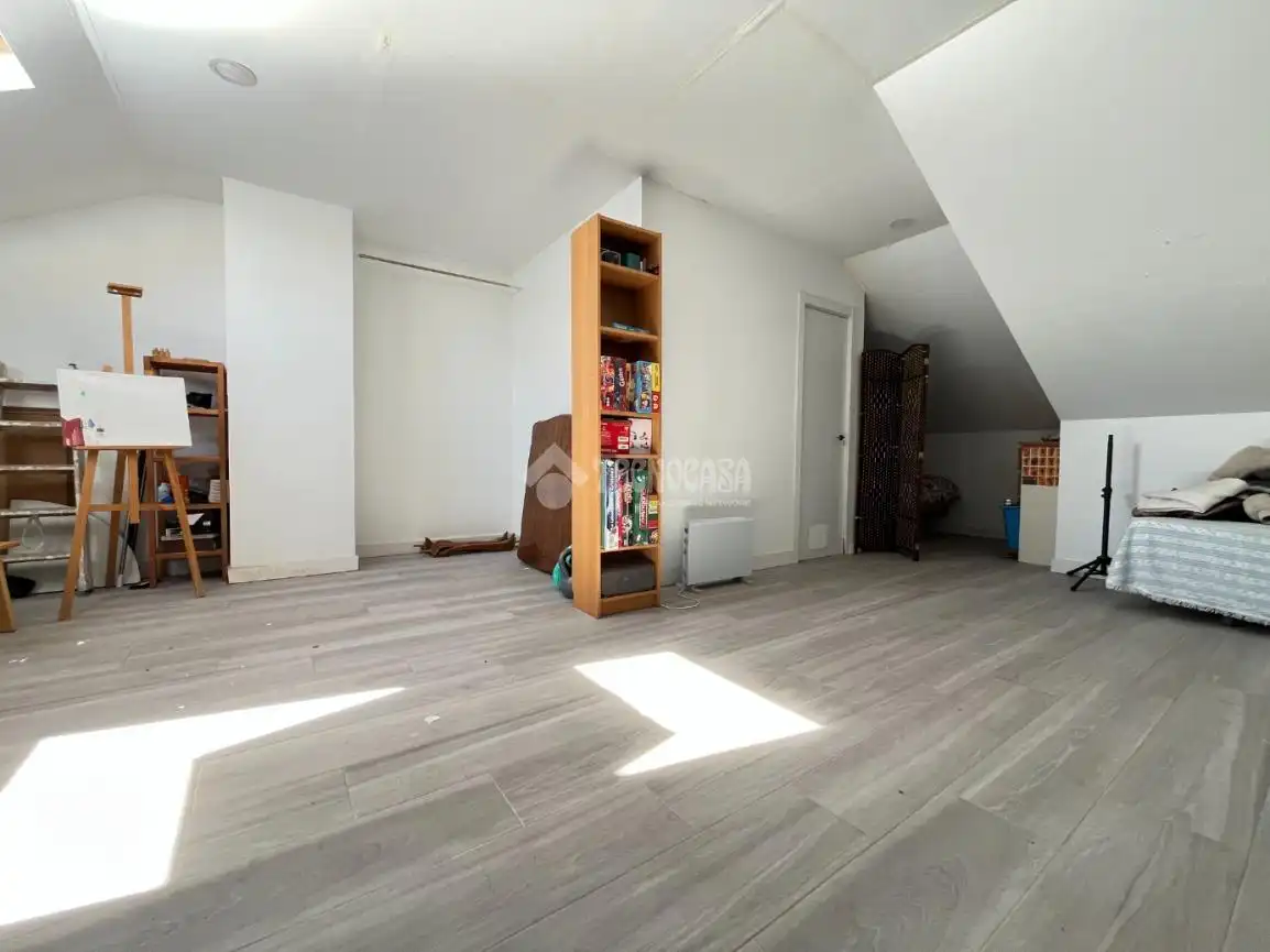 Casa adosada en venta en Loeches