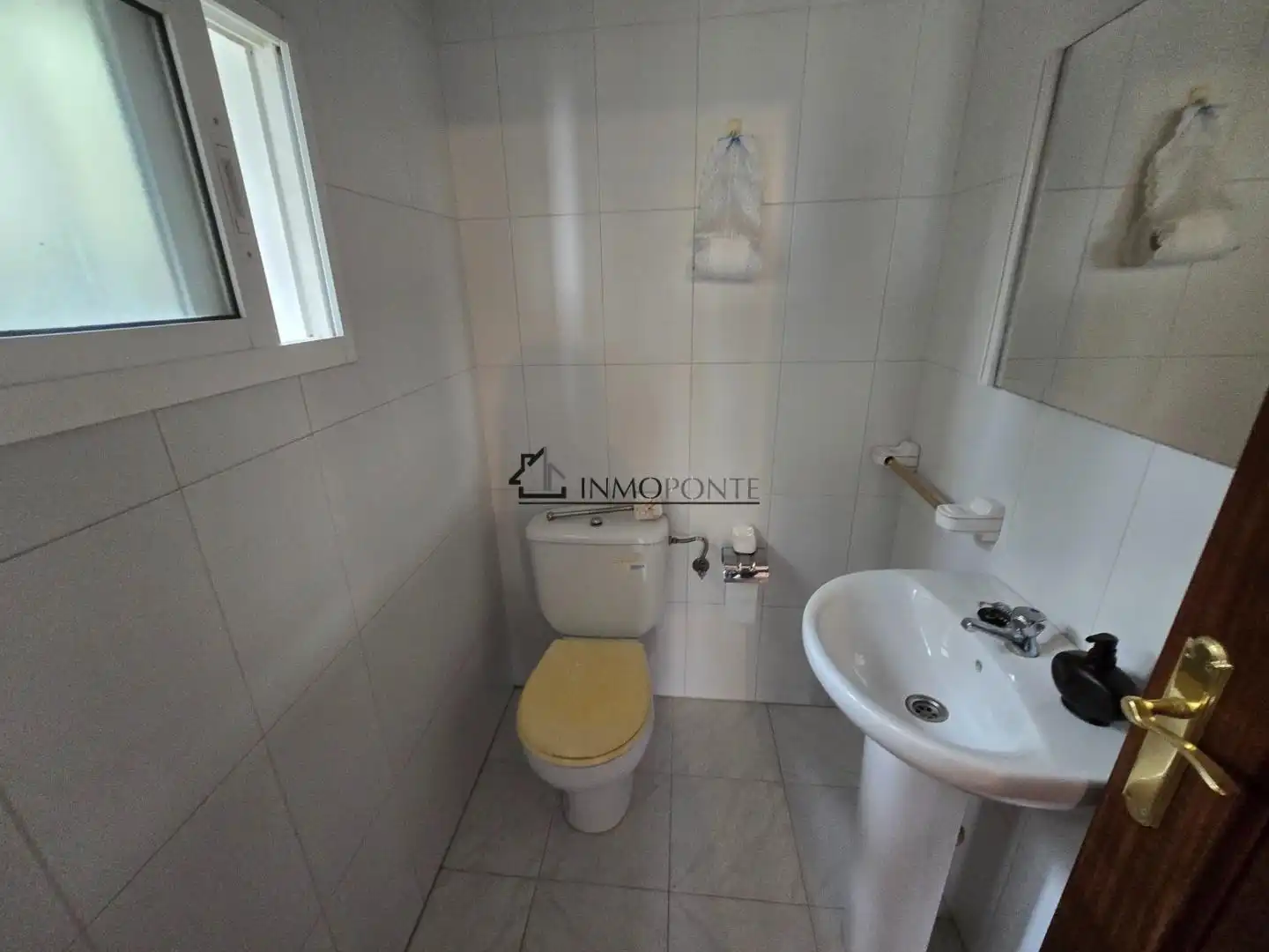 Baño de Casa o chalet en venta en Pontevedra Capital  con Calefacción, Jardín privado y Terraza
