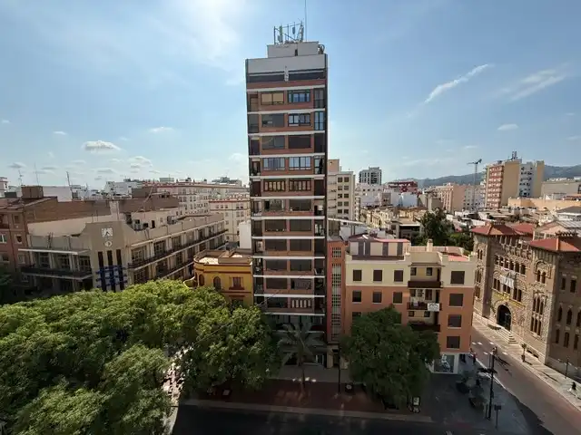 Vista exterior de Oficina en venda en Castellón de la Plana / Castelló de la Plana amb Aire condicionat i Terrassa