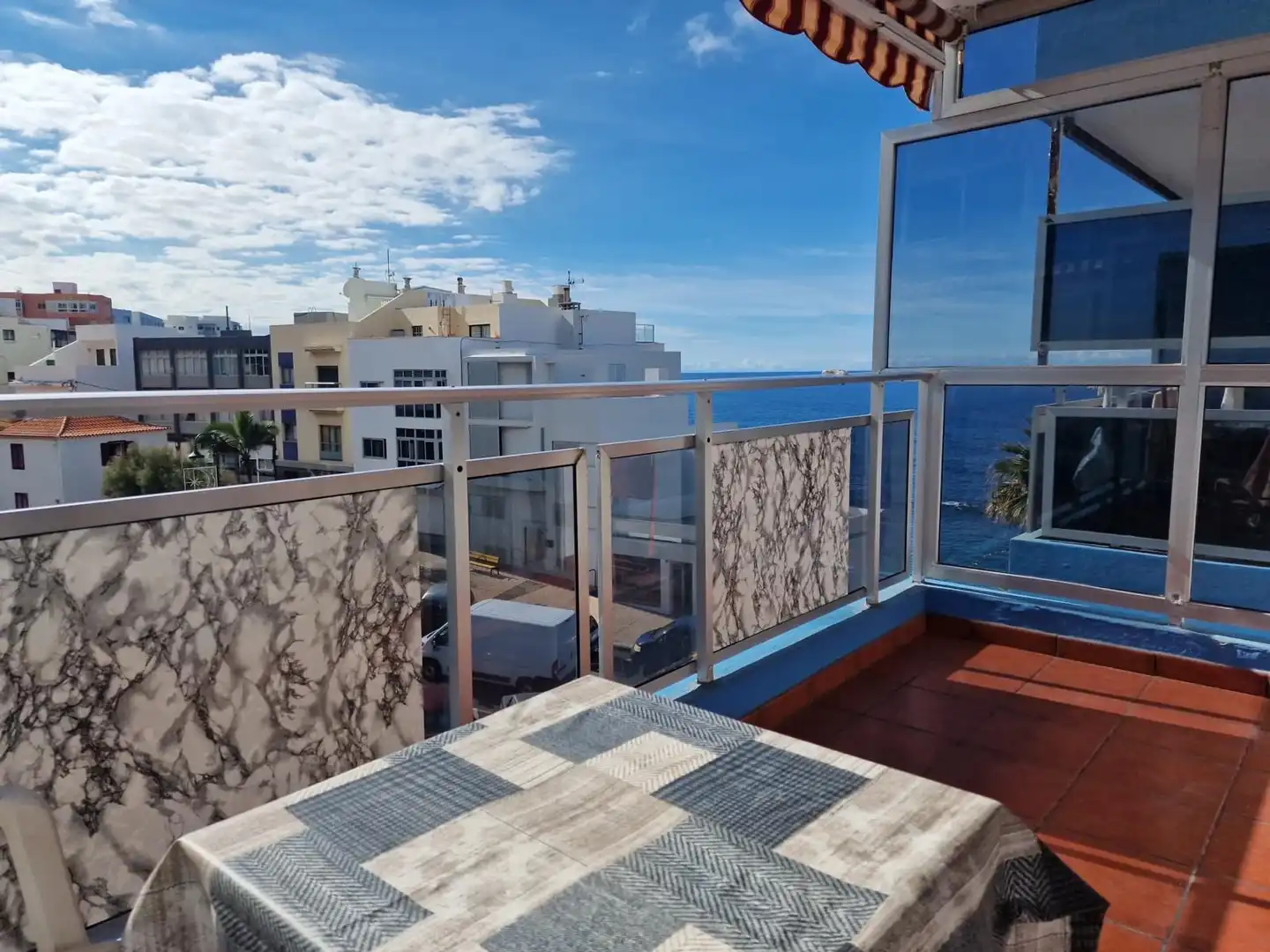 Terraza de Apartamento de alquiler en San Cristóbal de la Laguna con Amueblado, Lavadora y Microondas