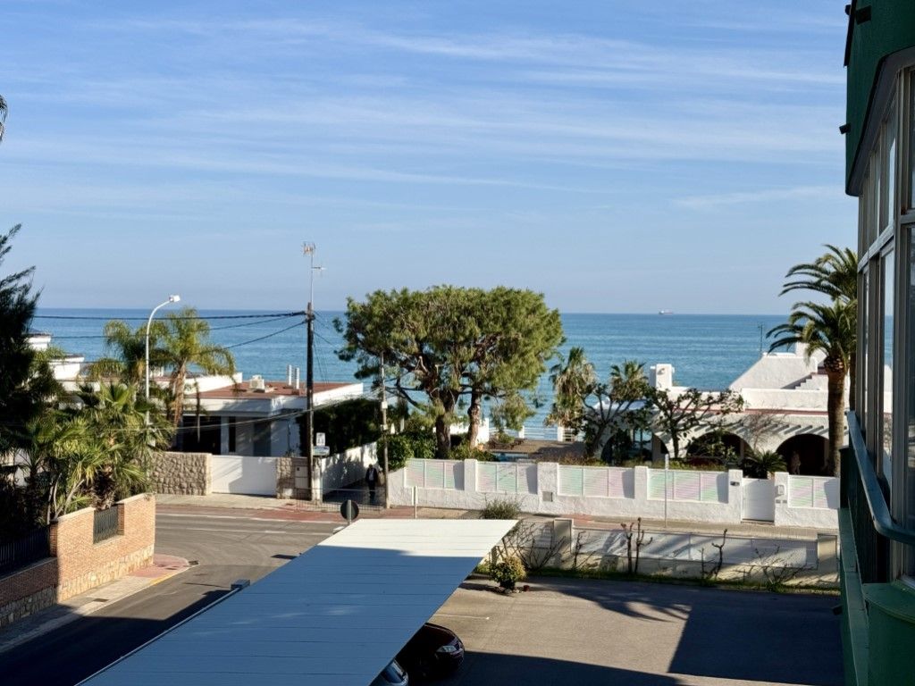 Vista exterior de Dúplex en venta en Benicasim / Benicàssim con Jardín privado, Terraza y Piscina