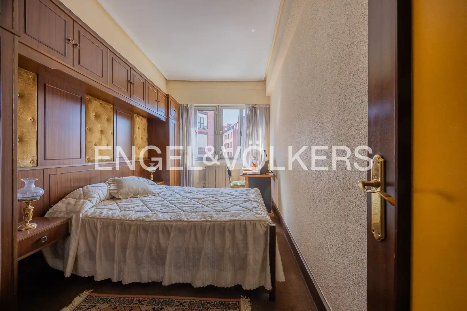Schlafzimmer von Wohnung zum Verkauf in Bilbao  mit Heizung und Balkon