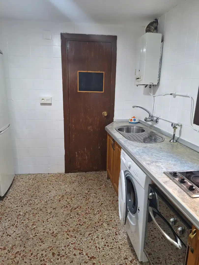 Küche von Einfamilien-Reihenhaus zum Verkauf in Granada mit Terrasse, Möbliert und Ofen