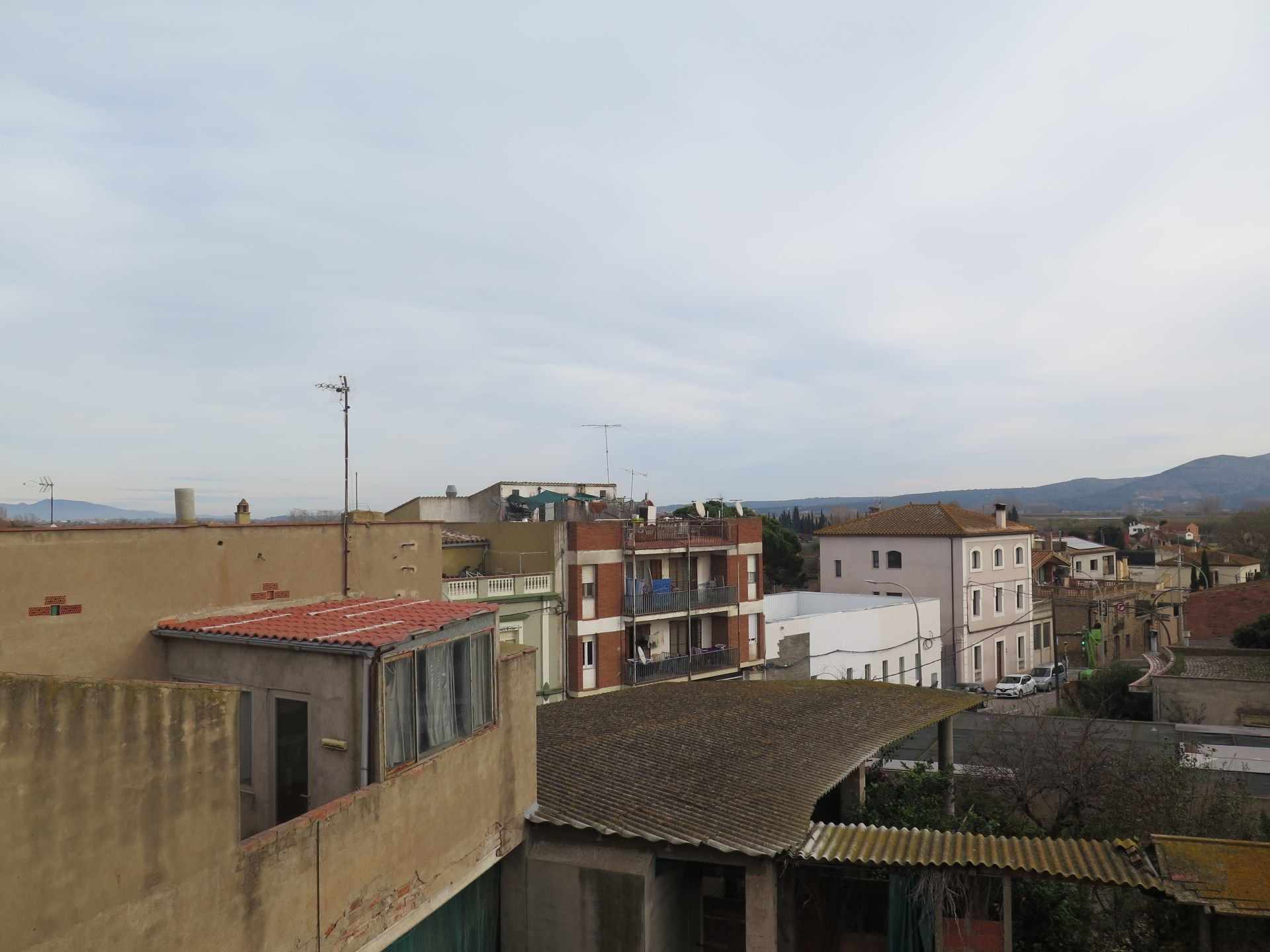 Vista exterior de Finca rústica de lloguer en Verges amb Calefacció, Terrassa i Moblat