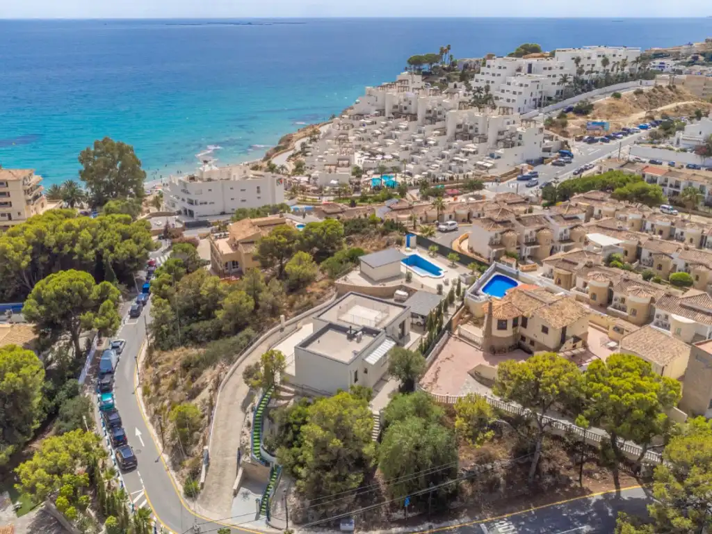 Exterior view of Houses for sale in El Campello  with Air Conditioner, Swimming Pool and Furnished