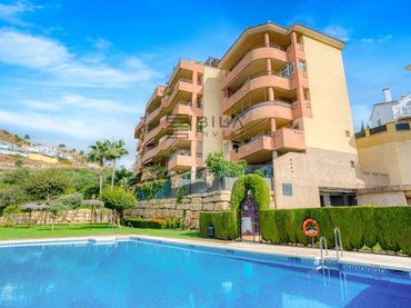 Dúplex con piscina en venta en Ingenieros