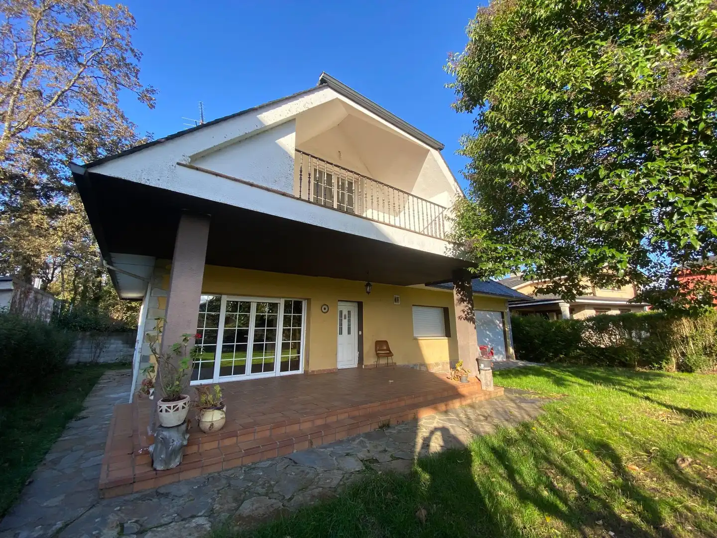 Vista exterior de Casa o xalet en venda en Lugo amb Calefacció