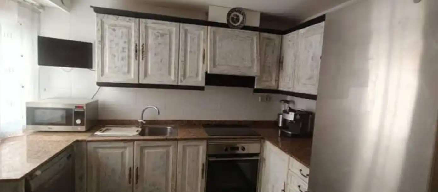 Cocina de Piso de alquiler en Valencia con Aire acondicionado, Trastero y Horno